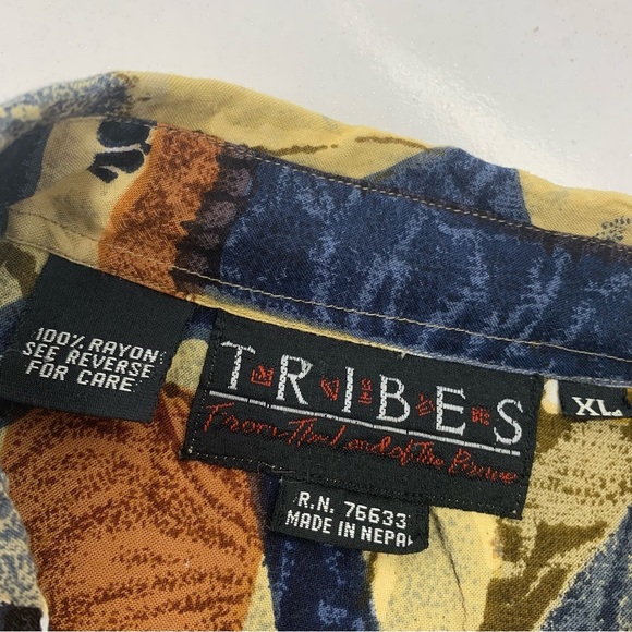 Tribes Camp Shirt Men XL Short Sleeve  Abstract Print Button Up Travel Vacation - Picture 6 of 9